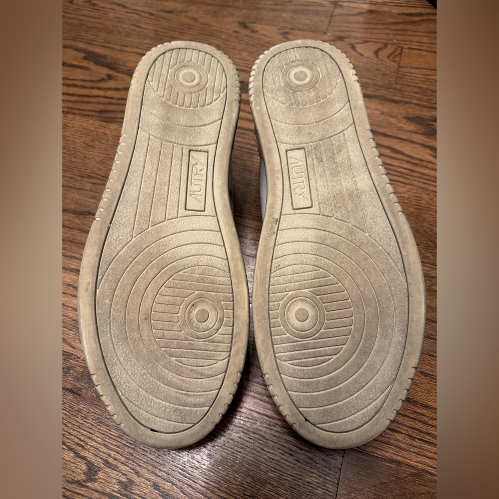 AUTRY SNEAKERS MEDALIST LOW SUPER VINTAGE IN WHITE BLACK SILVER LEATHER, 44–NWT - Picture 12 of 16